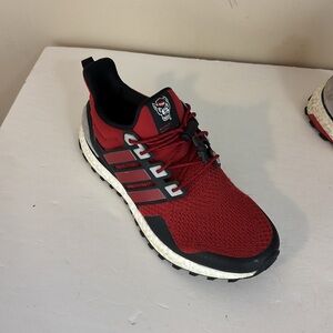 Adidas UltraBoost Go Pack NC State Wolfpack Shoes Size 8.5